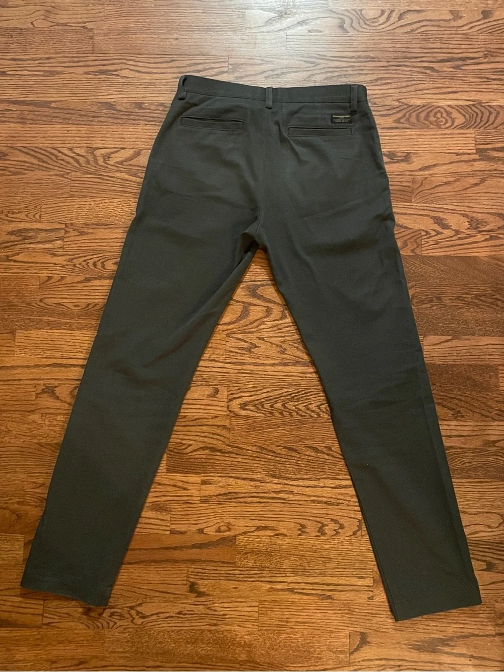 Banana Republic Men's “Slim Italian” Charcoal Gray Chinos 32x34